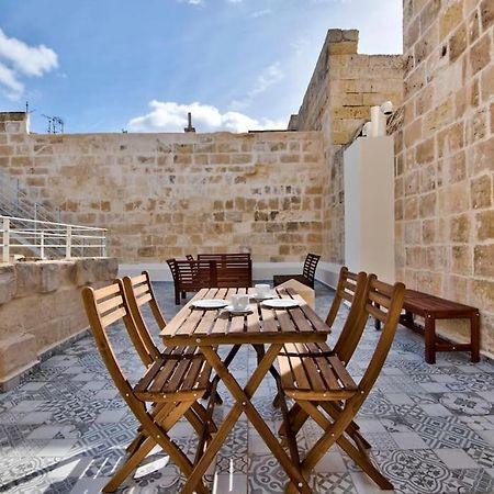Vallettastay Old Lodge Apartment 4 Bagian luar foto