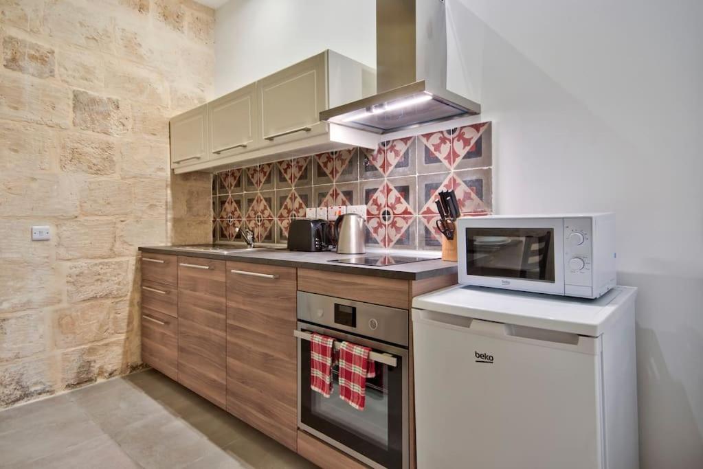 Vallettastay Old Lodge Apartment 4 Bagian luar foto