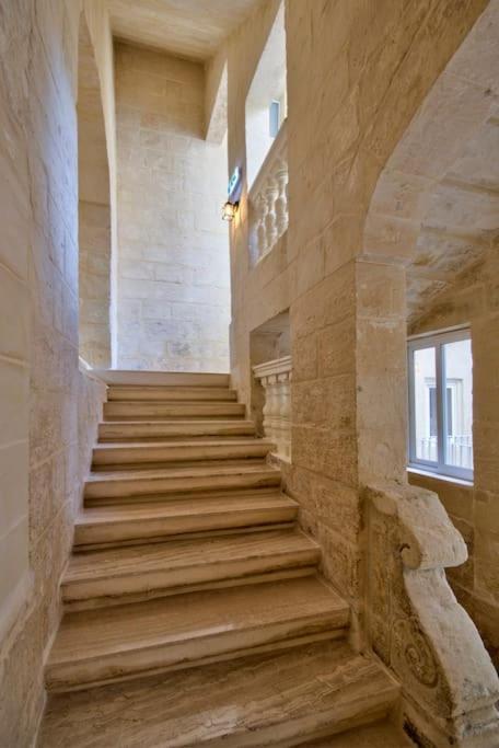 Vallettastay Old Lodge Apartment 4 Bagian luar foto