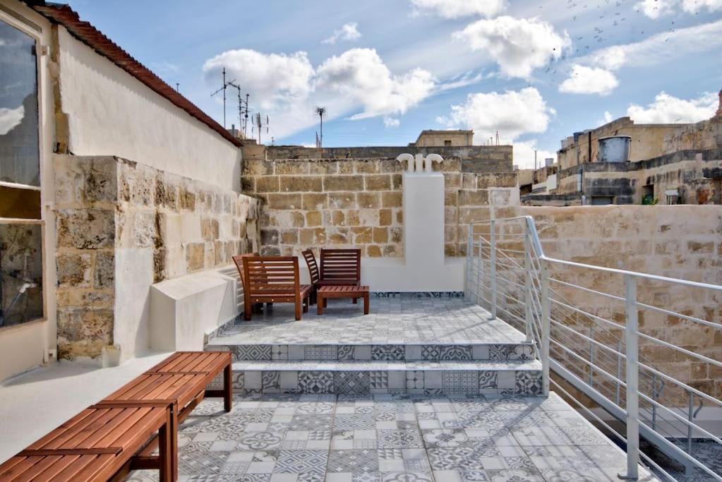Vallettastay Old Lodge Apartment 4 Bagian luar foto