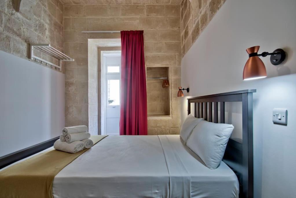Vallettastay Old Lodge Apartment 4 Bagian luar foto